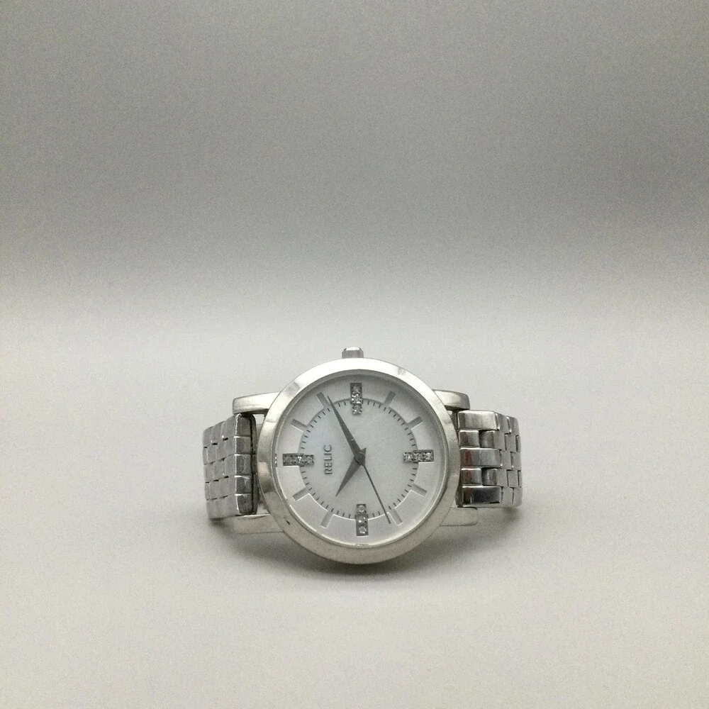 Relic Womens Watch 32mm MOP Crystals Silver Tone Bracelet New Battery 6.5